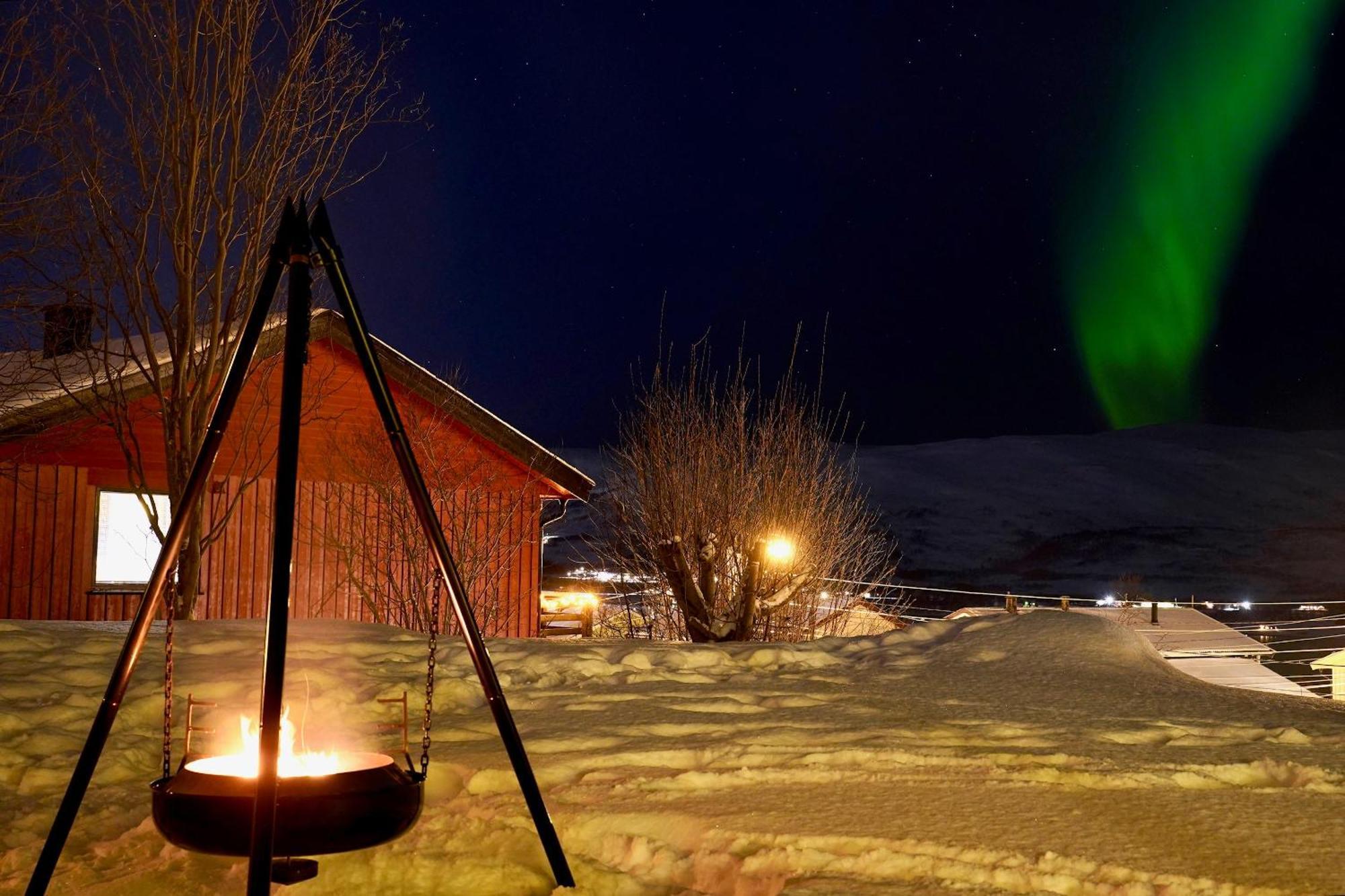 Fredelig Med Utsiktsplass Til Nordlys Appartement